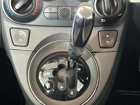 2016-Fiat-500-12_9