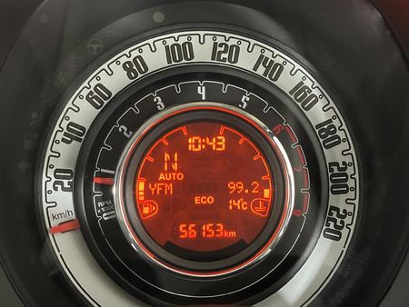 2016-Fiat-500-12_2