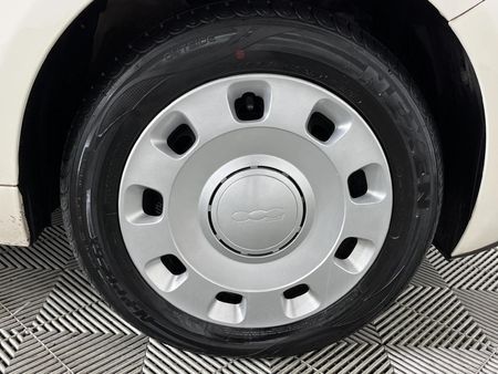 2016-Fiat-500-12_4