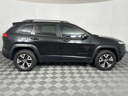 2015-Jeep-Cherokee-32-Trailhawk-Auto_17