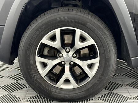 2015-Jeep-Cherokee-32-Trailhawk-Auto_4