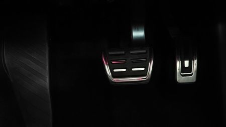 2026-Volkswagen-Tiguan-14TSI-R-Line_11