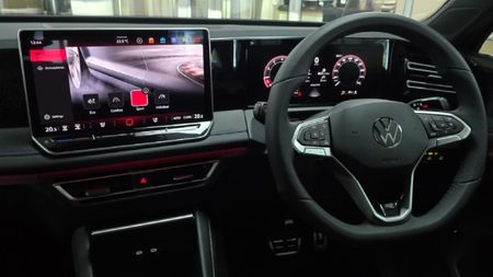 2026-Volkswagen-Tiguan-14TSI-R-Line_15
