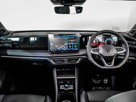 2026-Volkswagen-Tiguan-14TSI-R-Line_1