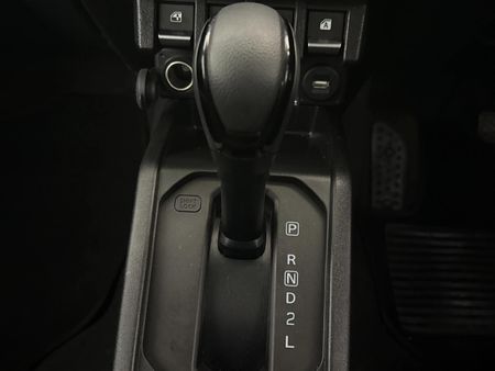 2025-Suzuki-Jimny-15-GLX-Auto_9