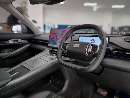 2026-Geely-E5-EM-i-Apex-Phev_13
