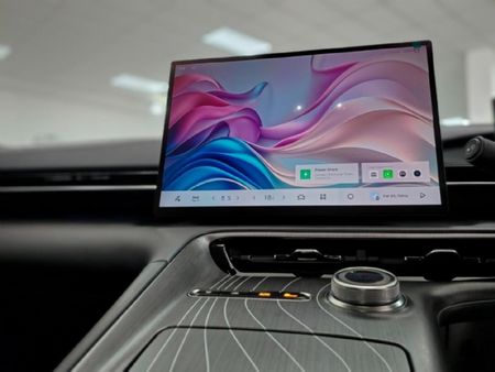 2026-Geely-E5-EM-i-Apex-Phev_15