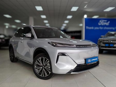 2026-Geely-E5-EM-i-Apex-Phev_18