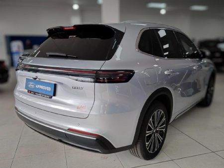 2026-Geely-E5-EM-i-Apex-Phev_4