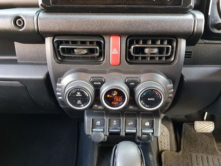 2024-Suzuki-Jimny-15-GLX-AllGrip-5-Door-Auto_38