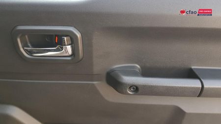 2024-Suzuki-Jimny-15-GLX-AllGrip-5-Door-Auto_9