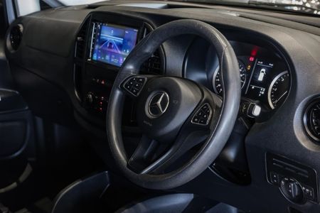 2024-Mercedes-Benz-Vito-116-20-CDI-Tourer-Pro-Auto_11