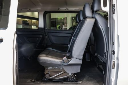 2024-Mercedes-Benz-Vito-116-20-CDI-Tourer-Pro-Auto_13