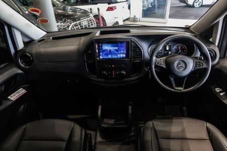 2024-Mercedes-Benz-Vito-116-20-CDI-Tourer-Pro-Auto_17