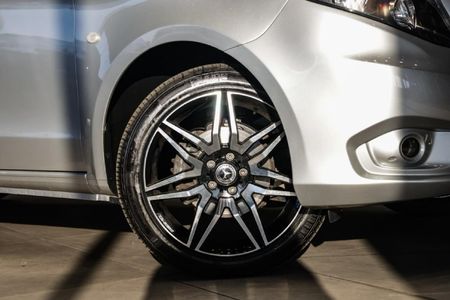 2024-Mercedes-Benz-Vito-116-20-CDI-Tourer-Pro-Auto_3