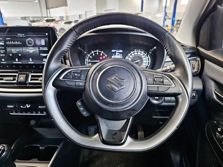 2024-Suzuki-Baleno-15-GLX_9