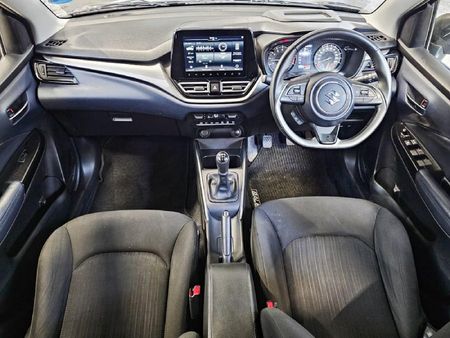 2024-Suzuki-Baleno-15-GLX_15