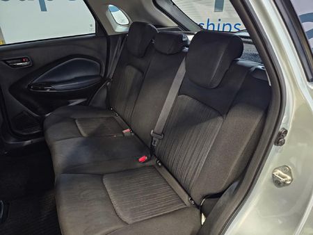 2024-Suzuki-Baleno-15-GLX_17