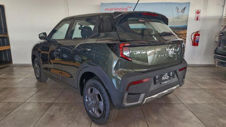 2026-Mahindra-XUV-3XO-12T-MX2-Auto_3