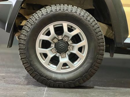 2024-Suzuki-Jimny-15-GLX-Auto_19