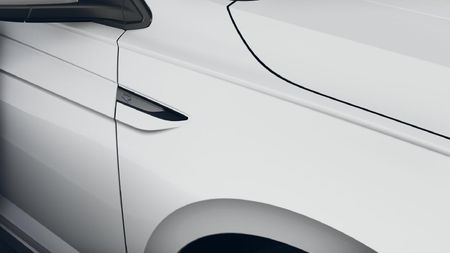 2026-Volkswagen-Polo-10-TSI-R-Line-Auto_8