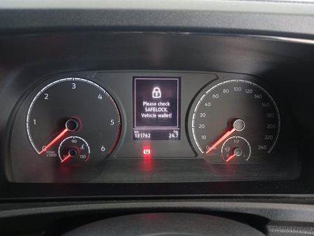 2023-Volkswagen-Caddy-Maxi-Kombi-20-TDI_16