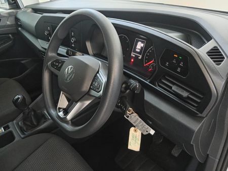 2023-Volkswagen-Caddy-Maxi-Kombi-20-TDI_6