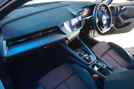 2022-Audi-S3-20-TFSI-Quattro-S-Tronic_13