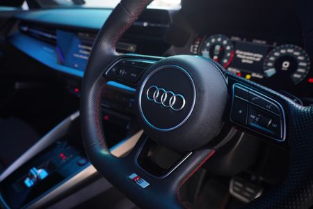 2022-Audi-S3-20-TFSI-Quattro-S-Tronic_16