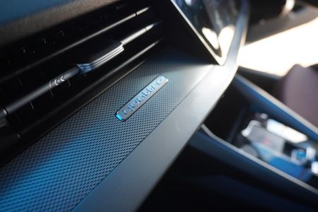 2022-Audi-S3-20-TFSI-Quattro-S-Tronic_22