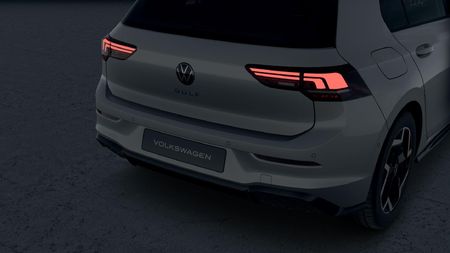 2026-Volkswagen-Golf-14-TSI-R-Line-Auto-110kw_5