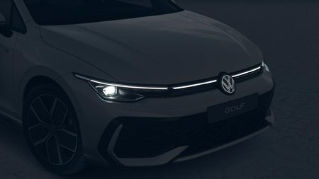 2026-Volkswagen-Golf-14-TSI-R-Line-Auto-110kw_6