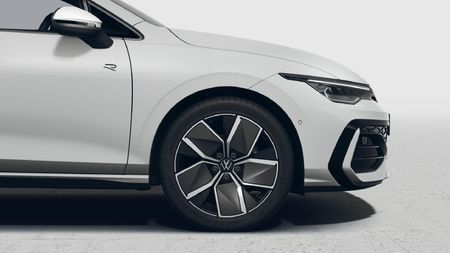 2026-Volkswagen-Golf-14-TSI-R-Line-Auto-110kw_7