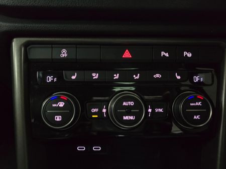 2021-Volkswagen-T-Roc-20-TSI-4M-R-Line-Auto_7