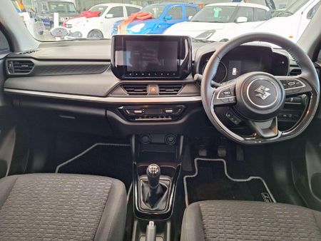 2026-Suzuki-Swift-12-GLX_9