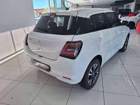 2026-Suzuki-Swift-12-GLX_4