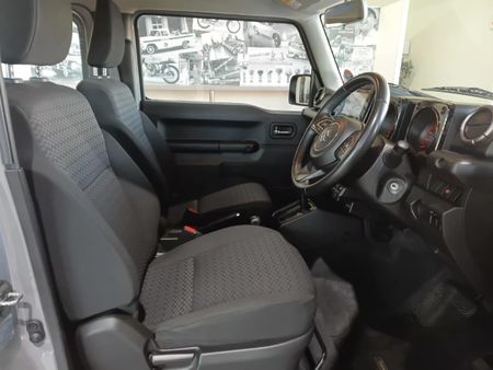 2021-Suzuki-Jimny-15-GLX-Auto_9