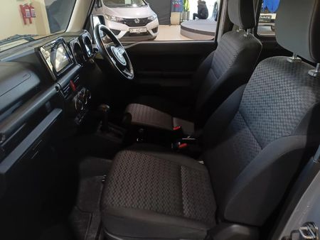 2021-Suzuki-Jimny-15-GLX-Auto_17