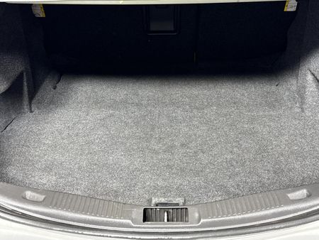 2015-Ford-Fusion-20-EcoBoost-Titanium-Auto_15