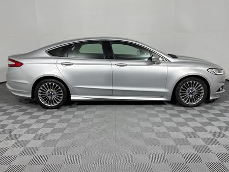 2015-Ford-Fusion-20-EcoBoost-Titanium-Auto_3