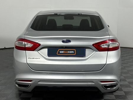 2015-Ford-Fusion-20-EcoBoost-Titanium-Auto_4