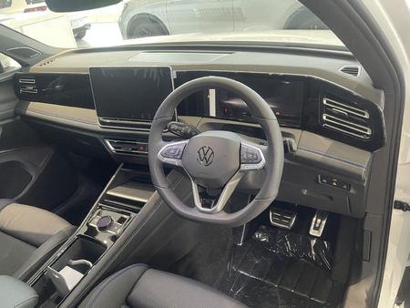 2026-Volkswagen-Tiguan-20-TSI-R-Line-4Motion-Auto_2