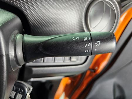 2025-Suzuki-S-Presso-10-GL-AMT_14