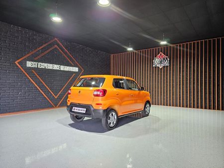 2025-Suzuki-S-Presso-10-GL-AMT_22