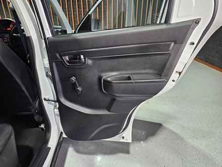 2025-Suzuki-S-Presso-10-GL-AMT_16