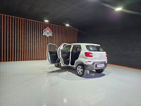 2025-Suzuki-S-Presso-10-GL-AMT_19