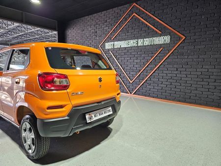 2025-Suzuki-S-Presso-10-GL-AMT_24