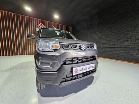2025-Suzuki-S-Presso-10-GL-AMT_5