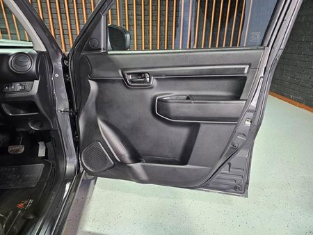 2025-Suzuki-S-Presso-10-GL-AMT_6