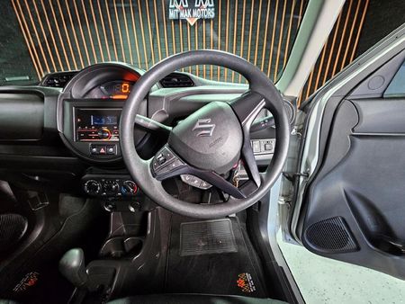 2025-Suzuki-S-Presso-10-GL-AMT_15